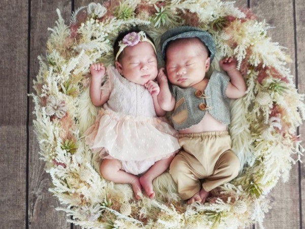 男の子と女の子の衣装